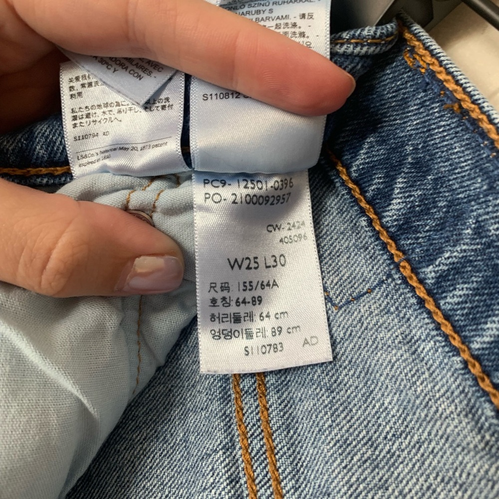 Levi’s 501 Original Straight Leg Jeans Medium Wash High Rise (25w x 30l) - Picture 3 of 5